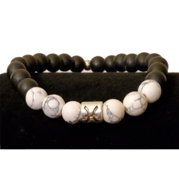 Pieces Zodiac Beaded Bracelet - Picture 8 of 11